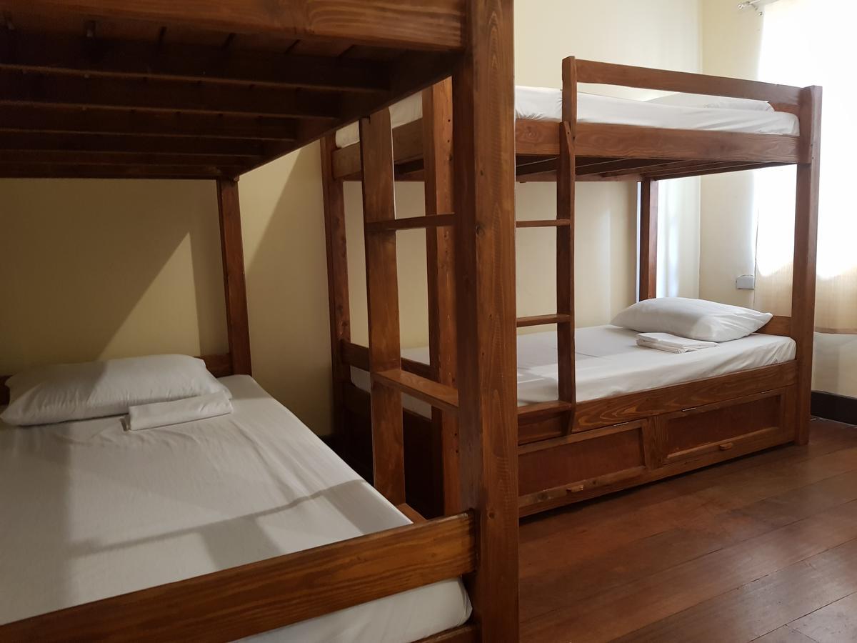 קואזון סיטי Kamuning Transient Hostel מראה חיצוני תמונה