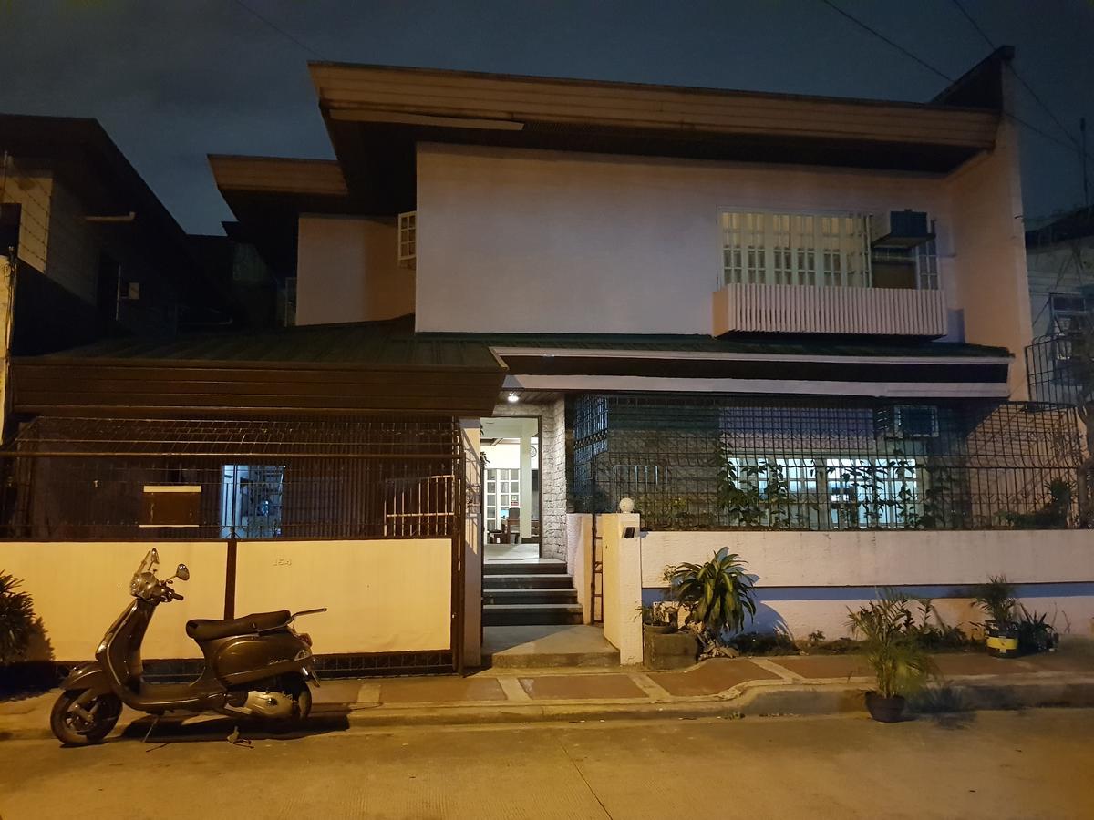 קואזון סיטי Kamuning Transient Hostel מראה חיצוני תמונה