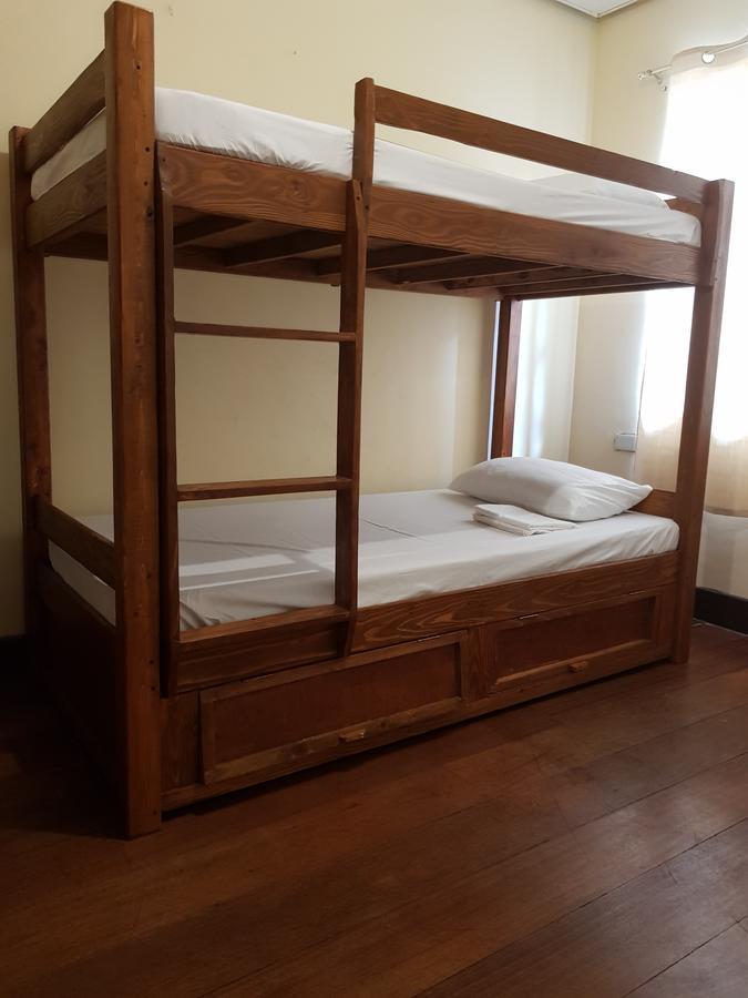 קואזון סיטי Kamuning Transient Hostel חדר תמונה